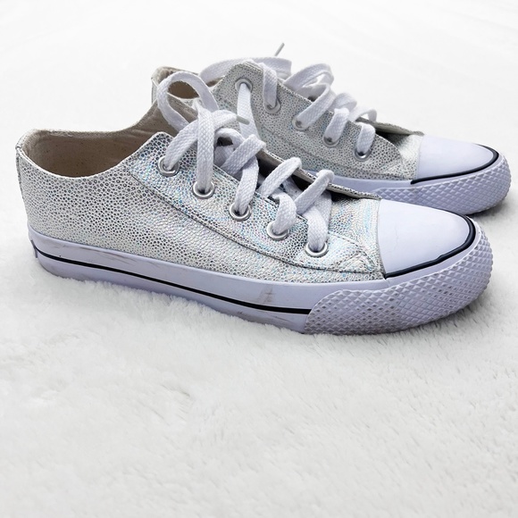 Lace-Up Sneakers | Airwalk | Size 7.5 - Picture 3 of 8